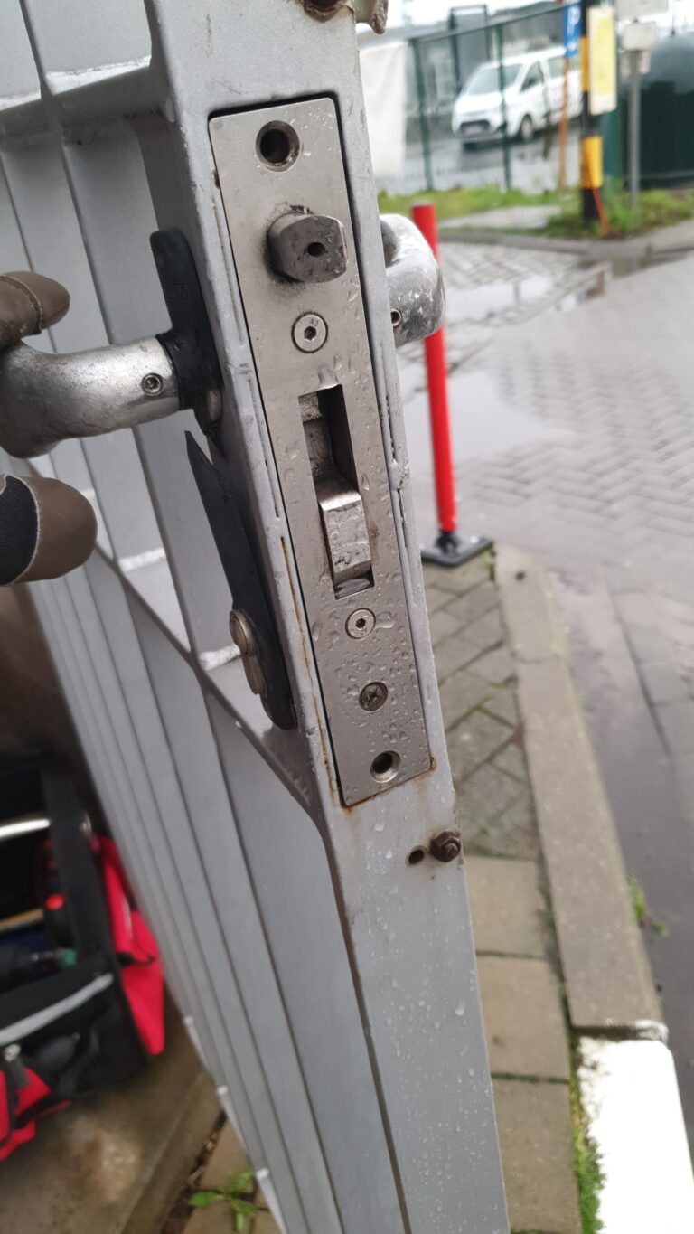 Lenniksesteenweg, Gooik